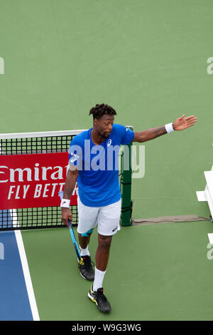 Cincinnati, OH, USA. Août 13, 2019. Open de tennis de l'Ouest et du Sud, Cincinnati, OH ; août 10-19, 2019. Gael Montfils mots échanges avec le juge-arbitre principal au cours de l'Ouest et du sud de l'Open de Tennis joué à Cincinnati, OH. Tiafoe a gagné 7-6 6-3. 13 août 2019. Photo par Wally Nell/ZUMAPress Crédit : Wally Nell/ZUMA/Alamy Fil Live News Banque D'Images