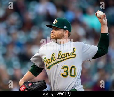 San Francisco, USA. 13 août 2019 : Oakland Athletics le lanceur partant Brett Anderson (30) de la butte en première manche, lors d'un match entre la MLB Oakland Athletics et les Giants de San Francisco au parc d'Oracle à San Francisco, Californie. Valerie/Shoaps Crédit CSM : Cal Sport Media/Alamy Live News Banque D'Images