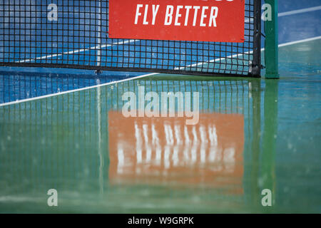 Mason, Ohio, USA. Août 13, 2019. Le soir match a été retardé par la pluie lors de la tour de l'Ouest et du Sud de s'ouvrir à la Lindner Family Tennis Center, Mason, Oh. Crédit : Scott Stuart/ZUMA/Alamy Fil Live News Banque D'Images