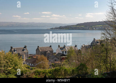 Le Firth of Clyde vu de Rothesay sur l'île de Bute Banque D'Images