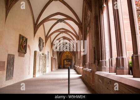 Cloître de l'Église Cathédrale de Mayence, Mainz, Allemagne Banque D'Images