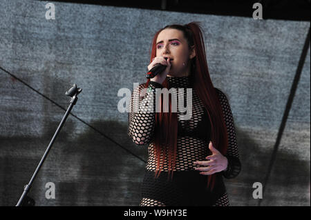 Stadium Music Festival, Edgar Street, Hereford. 25 mai, 2019. Alex Nicole d'effectuer dans l'après-midi. Banque D'Images