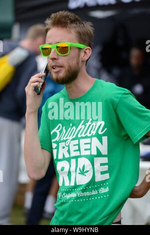 Green Pride 2019 Festival de cannabis à Preston Park, Brighton. Photo:Terry Applin Banque D'Images