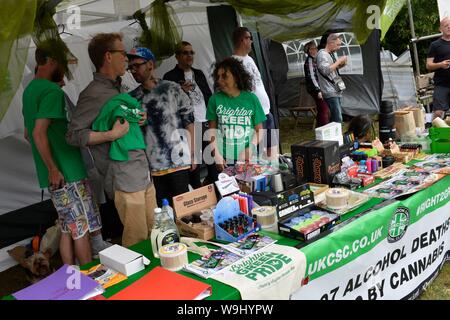 Green Pride 2019 Festival de cannabis à Preston Park, Brighton. Photo:Terry Applin Banque D'Images