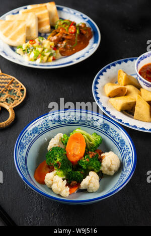 Maison authentique nourriture chinoise libre de faire sauter le brocoli Banque D'Images