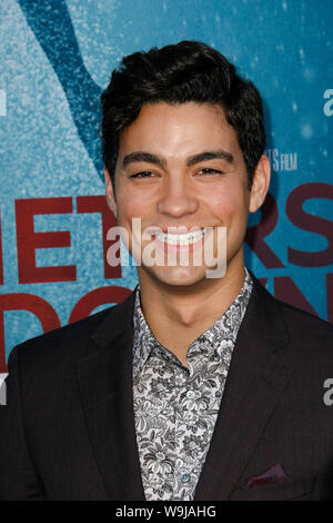Los Angeles, CA - AUG 13 : Davi Santos assiste à la première de Los Angeles '47 mètres plus bas : Uncaged' du Regal Village Theatre le 13 août 2019 à Los Angeles, CA. Credit : CraSH/imageSPACE/MediaPunch Banque D'Images