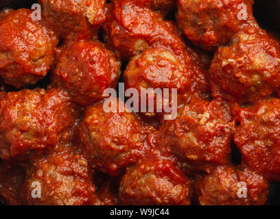 Des boulettes de viande en sauce tomate Banque D'Images