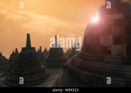 Temple bouddhiste de Borobudur, UNESCO World Heritage Site, Java, Indonésie, Asie du Sud, Asie Banque D'Images