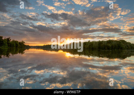 Clumber Park Lake sunset, Nottinghamshire, Angleterre, Royaume-Uni, Europe Banque D'Images