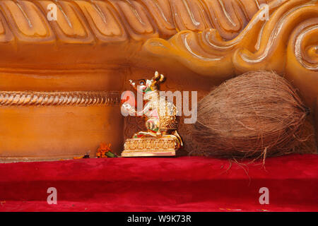 Figurine of a mouse (Ganesh Vahan) Stock Photo