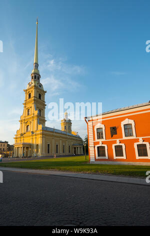 La Forteresse Pierre et Paul sur la Neva à Saint-Pétersbourg en Russie Banque D'Images