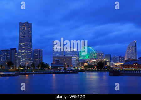 Skyline de Yokohama, l'île de Honshu, Japon, Asie Banque D'Images