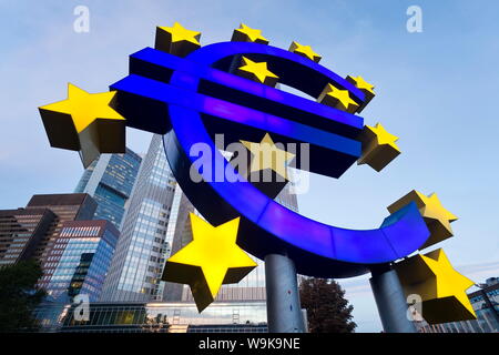 Banque centrale européenne et symbole de l'Euro, Willy Brandt Platz, Frankfurt-am-Main, Hesse, Germany, Europe Banque D'Images