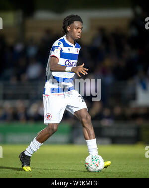 «Ejaria Oviemuno vidéo (en prêt) de Liverpool FC au cours de la lecture de Carabao Cup 1er tour match entre Wycombe Wanderers et Lecture à Adams Pa Banque D'Images