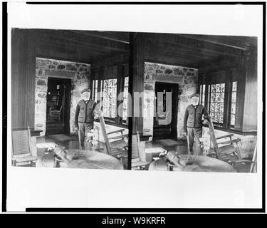 Andrew Carnegie dans son golf cottage, près de St Andrews Golf Links, Westchester Co., N.Y. Banque D'Images