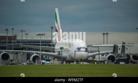 Glasgow, Royaume-Uni. 4 juin 2019. Unis Airbus A380 Super Jumbo vu à Glasgow au départ de Dubaï. Crédit : Colin Fisher/CDFIMAGES.COM Banque D'Images