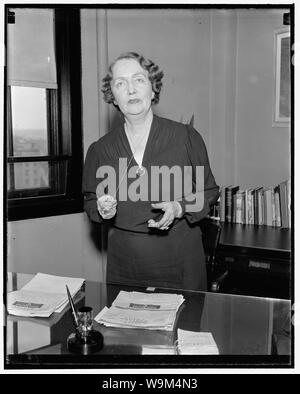 Nommé au conseil de la sécurité sociale. Washington, D.C., le 22 décembre. L'Administrateur assistant WPA Mme Ellen S. Woodward a été nommé membre du Conseil de la sécurité sociale par le président Roosevelt. Elle succédera à Marie. W. Dewson, 12/22/38 Banque D'Images