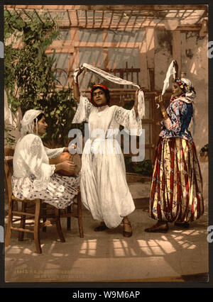 Les filles de la danse arabe, Alger, Algérie Banque D'Images