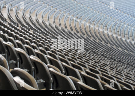 Stade olympique de Berlin, un alignement parfait des sièges. Banque D'Images