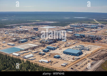 Photo aérienne de Firebag de Suncor le DGMV (vapeur) en phase finale de construction. Banque D'Images