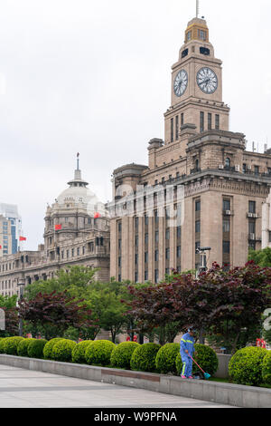 Vieux bâtiments européens historiques en pierre le long du Bund à Shanghai, Chine. Banque D'Images