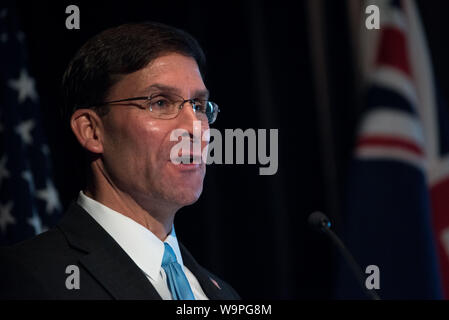 La secrétaire d'État des États-Unis, Mike Pompeo et le ministre de la Défense, le Dr Mark T. Esper organise une conférence de presse avec leurs homologues australiens, Ministre des affaires étrangères Marise Payne et ministre de la Défense, à la Reynolds Linda le Parlement de la Nouvelle Galles du Sud, Sydney, Australie, le 4 août 2019. (DoD photo par le sgt de l'armée américaine. L'Amber I. Smith) Banque D'Images