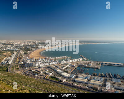 Agadir, Maroc, Afrique du Nord [Agadir Plage, Coucher de soleil, plage au crépuscule, Fortress Hill ruins] Banque D'Images