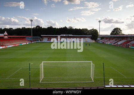 Vue du nord du stade, le stade Lamex, Broadhall Way, Stevenage, Hertfordshire, Royaume-Uni Accueil du Club de Football de Stevenage Banque D'Images