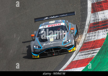 Paul di Resta la conduite # 3 DTM Aston Martin Vantage de R-Motorsport Banque D'Images