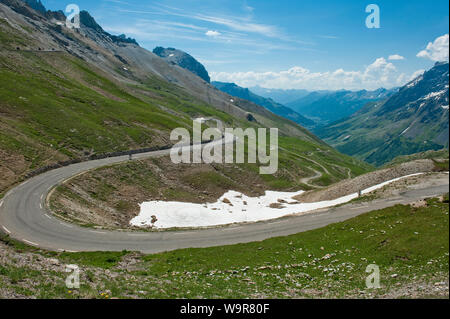 La route vers le Col du Galibier, le Tunnel du Galibier, Tour de France, col ouvert, Route des Grandes Alpes, Haute Provence, France Europe Banque D'Images