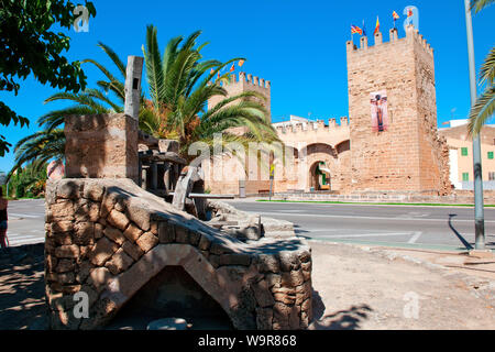 La ville, Alcudia, Majorque, Iles Baléares, Espagne, Europe Banque D'Images