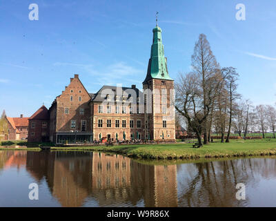 Château Wahrenholz, château à douves, Pforzheim, en Westphalie, la Rhénanie du Nord-Westphalie, Allemagne, Europe Banque D'Images