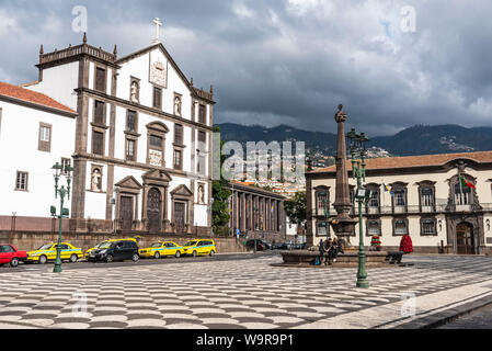 L'église Igreja do Colegio, Funchal, Madeira, Portugal Banque D'Images
