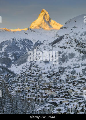 Im Morgenlicht Matterhorn, Zermatt, Valais, Suisse Banque D'Images