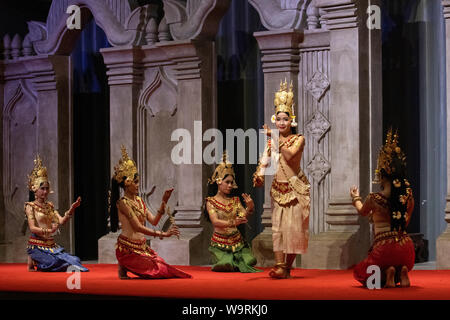 L'Asie, l'Asie du sud-est, d'Asie, Cambodge, Siem Reap, Cambodge, dance show *** *** légende locale Banque D'Images