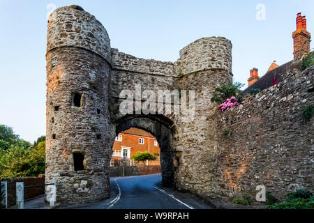 L'Angleterre, l'East Sussex, Winchelsea, Strand Hill, la ville médiévale du 13e siècle, porte 30064223 *** *** légende locale Banque D'Images