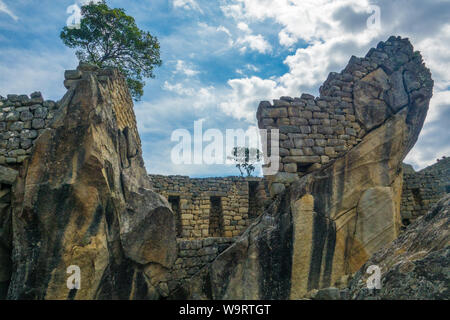 Le temple du condor au Machu Picchu Banque D'Images