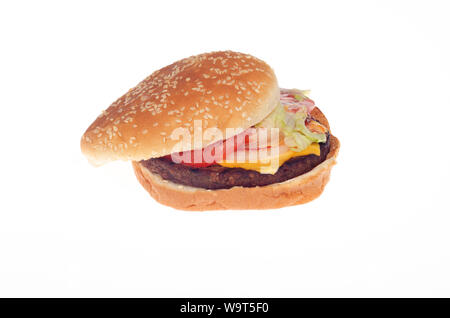 Burger King Whopper impossible avec un fromage aliments végétariens patty à base de plantes Banque D'Images