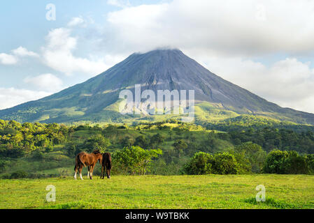 El Volcan Arenal, Costa Rica Banque D'Images