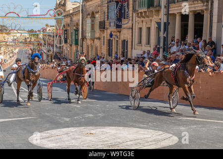 Santa Marija Festa Street courses de chevaux, Victoria, Gozo Banque D'Images