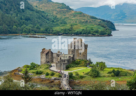 Le Château d'Eilean Donan - plusieurs vues Banque D'Images