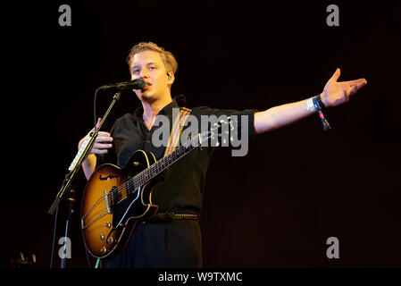 BENICASSIM, ESPAGNE - JUL 21: George Ezra (groupe pop indépendant) en concert au Festival FIB (Festival Internacional de Benicassim) le 21 juillet 2019 à Banque D'Images