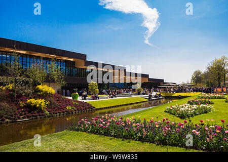 Keukenhof, Lisse, Pays-Bas - 18 Avril 2019 : l'entrée principale de la vue depuis le parc de Keukenhof, le plus grand jardin de fleurs et de tulip park Banque D'Images