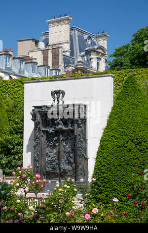 'Porte de l'Enfer" dans le jardin de sculptures de Musée Rodin, Paris, France Banque D'Images