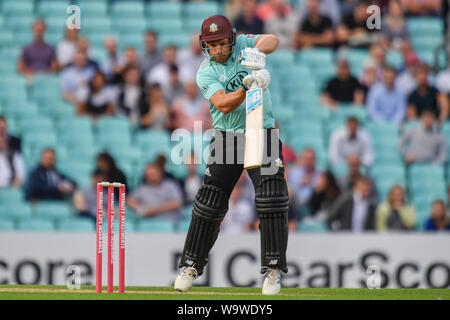 Londres, Royaume-Uni. Août 15, 2019. Aaron. Finch de Surrey Cricket Club pendant T20 Dispositif souffle de vitalité entre vs Surrey Sussex à la Kia Oval Cricket Ground le Jeudi, août 15, 2019 à Londres en Angleterre. Credit : Taka G Wu/Alamy Live News Banque D'Images