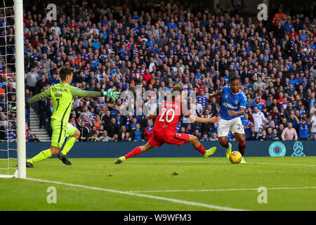 Glasgow, Royaume-Uni. Août 15, 2019. Le troisième tour de qualification de l'UEFA Europa League 2019-2020 entre les Glasgow Rangers et le FC Midtjylland a été joué à Ibrox stadium, Glasgow le terrain du Rangers qui vont dans cette ronde avec un 4 -2 du plomb. Rangers a remporté 3 -1 d'aller jusqu'au tour suivant. Credit : Findlay/Alamy Live News Banque D'Images