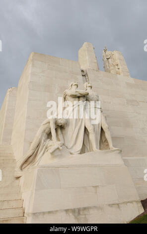 Arras, Belgique, 10/10/2017. La crête de Vimy, mémorial a réalisé la renommée en 1917. La Première Guerre mondiale a vu un certain nombre de batailles sur le front de l'Ouest qui ont gon Banque D'Images