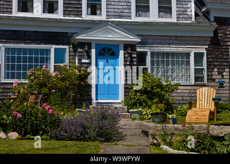 Maison de style Nouvelle Angleterre dans SITESTONINGTON un important port de pêche du homard et destination touristique - DEER ISLAND, MAINE Banque D'Images