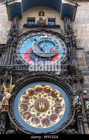 Horloge astronomique de Prague en République tchèque est la plus ancienne utilisation de l'horloge de l'époque médiévale Banque D'Images