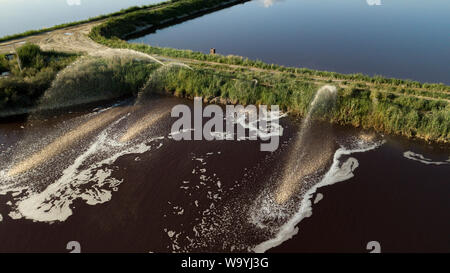 Des installations de traitement ou de l'infrastructure de traitement des eaux usées. - Traitement des eaux usées Banque D'Images